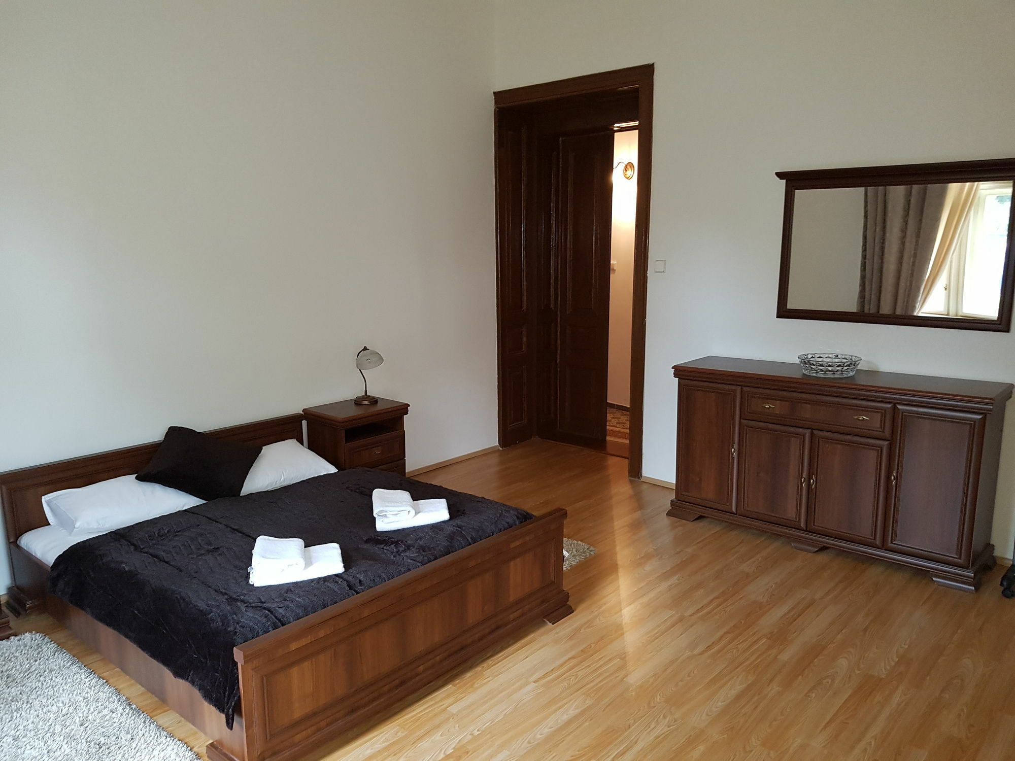 קרלובי וארי Villa Sofia Apartments מראה חיצוני תמונה